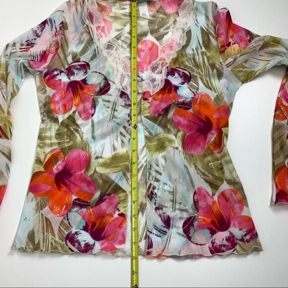 Pappillon Blanc Sheer  Floral Throw Medium - Picture 3 of 9